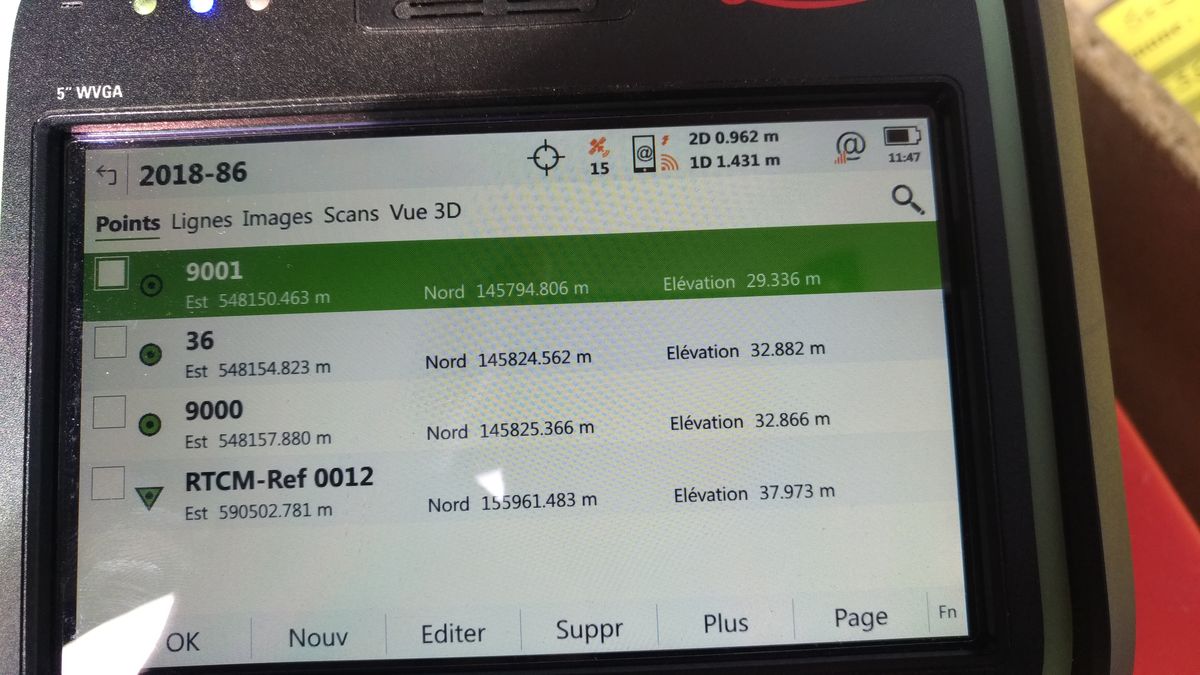 Carnet de terrain GNSS affichant la liste des points levés avec coordonnées et élévations