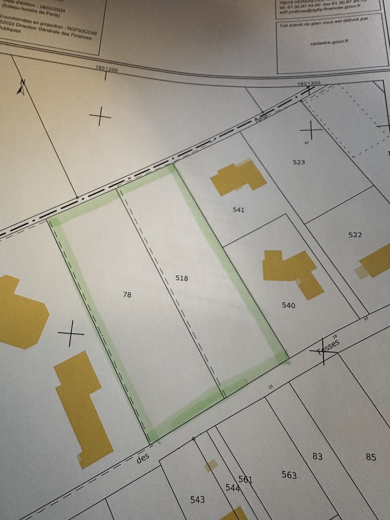 Projet de division d'une parcelle repéré au surligneur vert sur l'extrait cadastral